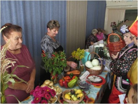 В ХОРОМАХ У БАРЫНИ-КАПУСТЫ