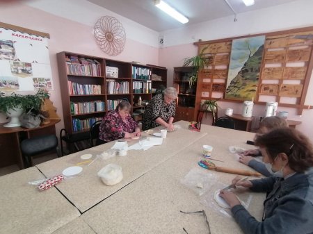 Творческий диапазон мастеров декоративно-прикладного искусства «Жемчужные Россыпи»